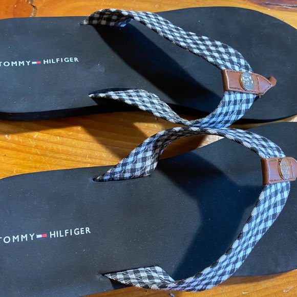 Tommy Hilfiger plaid flip flops Size 9/9.5 - Picture 4 of 5